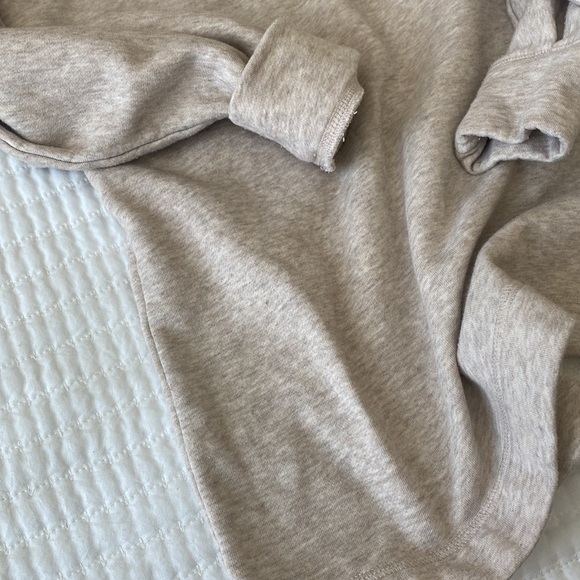 Beige sweater dress w/ hood - Picture 3 of 3